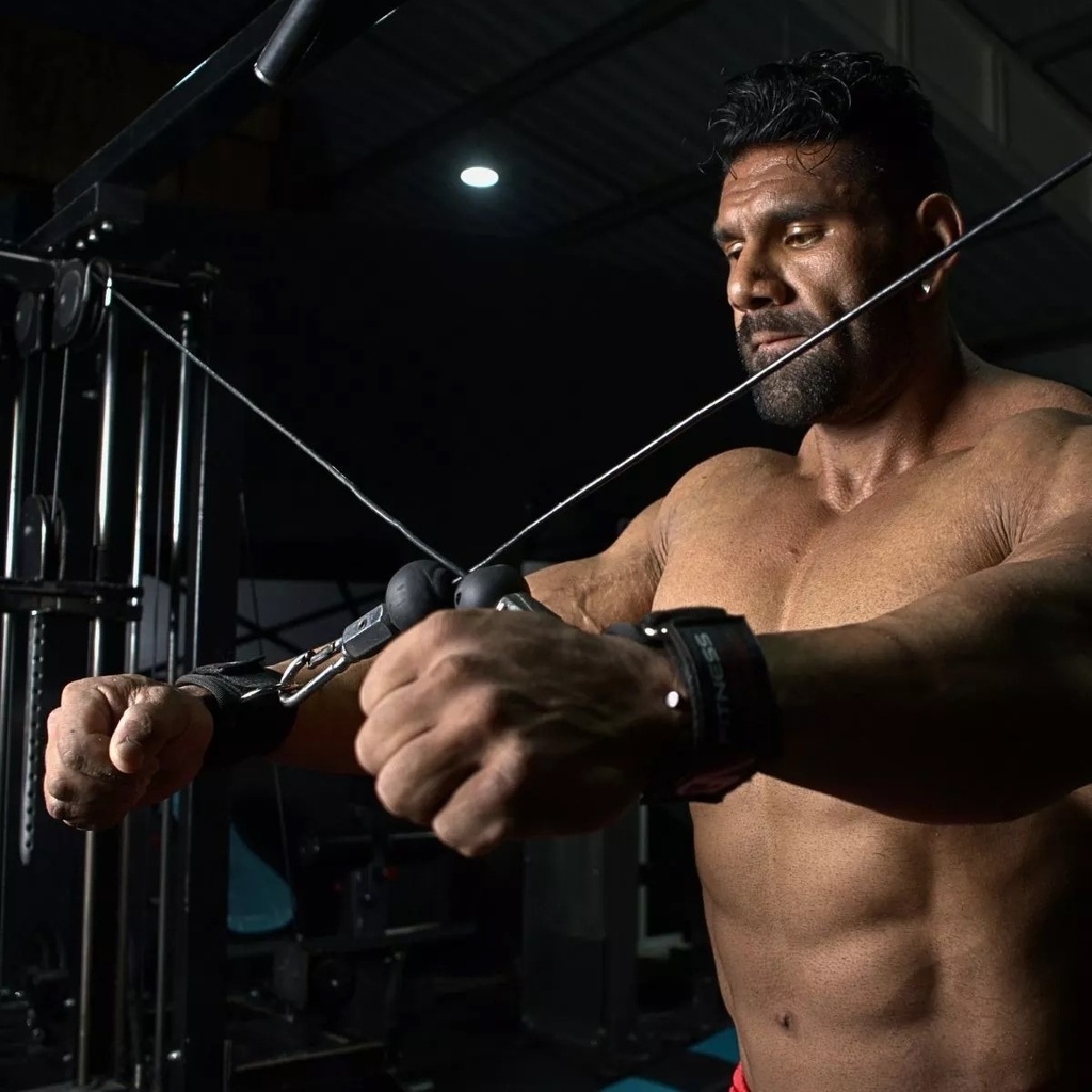 GN MUÑEQUERA CON GRILLETES PARA POLEA